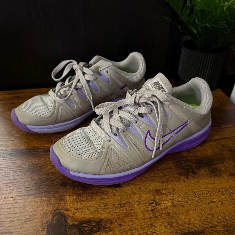 🏷️ 3 for $10 - Nike Shoes